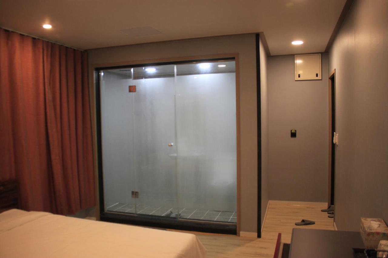 済州市 The Ozenモーテル エクステリア 写真